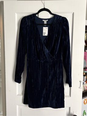 NWT H&M Navy Blue Velvet Wrap Long Sleeve Dress
